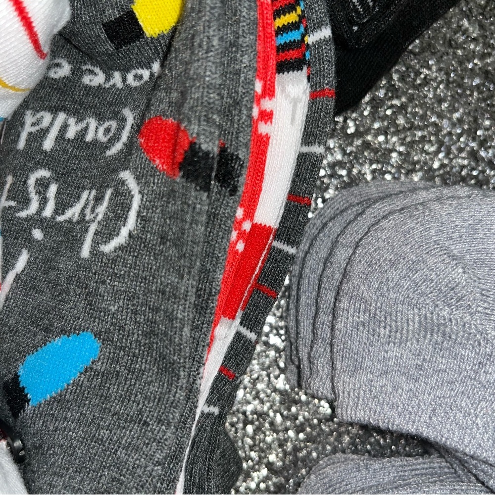 16 Pair of selection of Adidas / Friends socks bundle - Picture 8 of 13